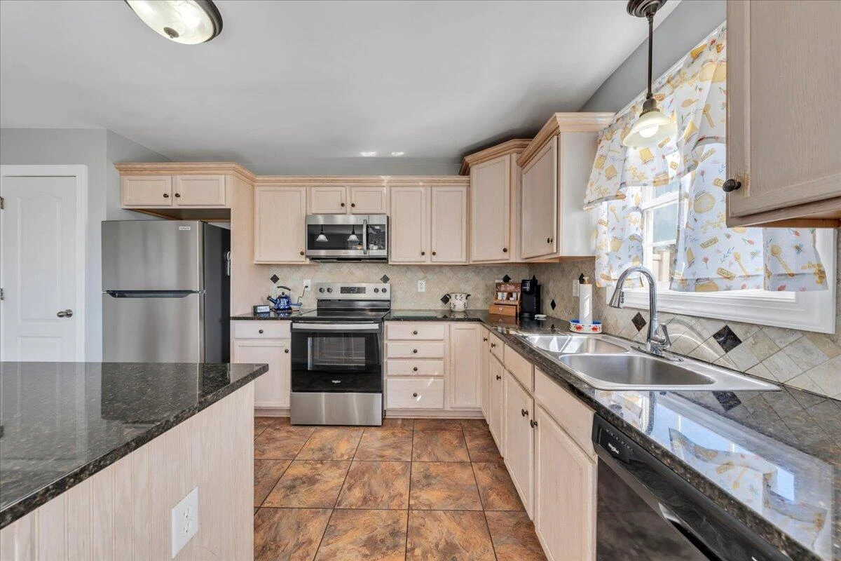 1049 Haymore DR - Photo 13