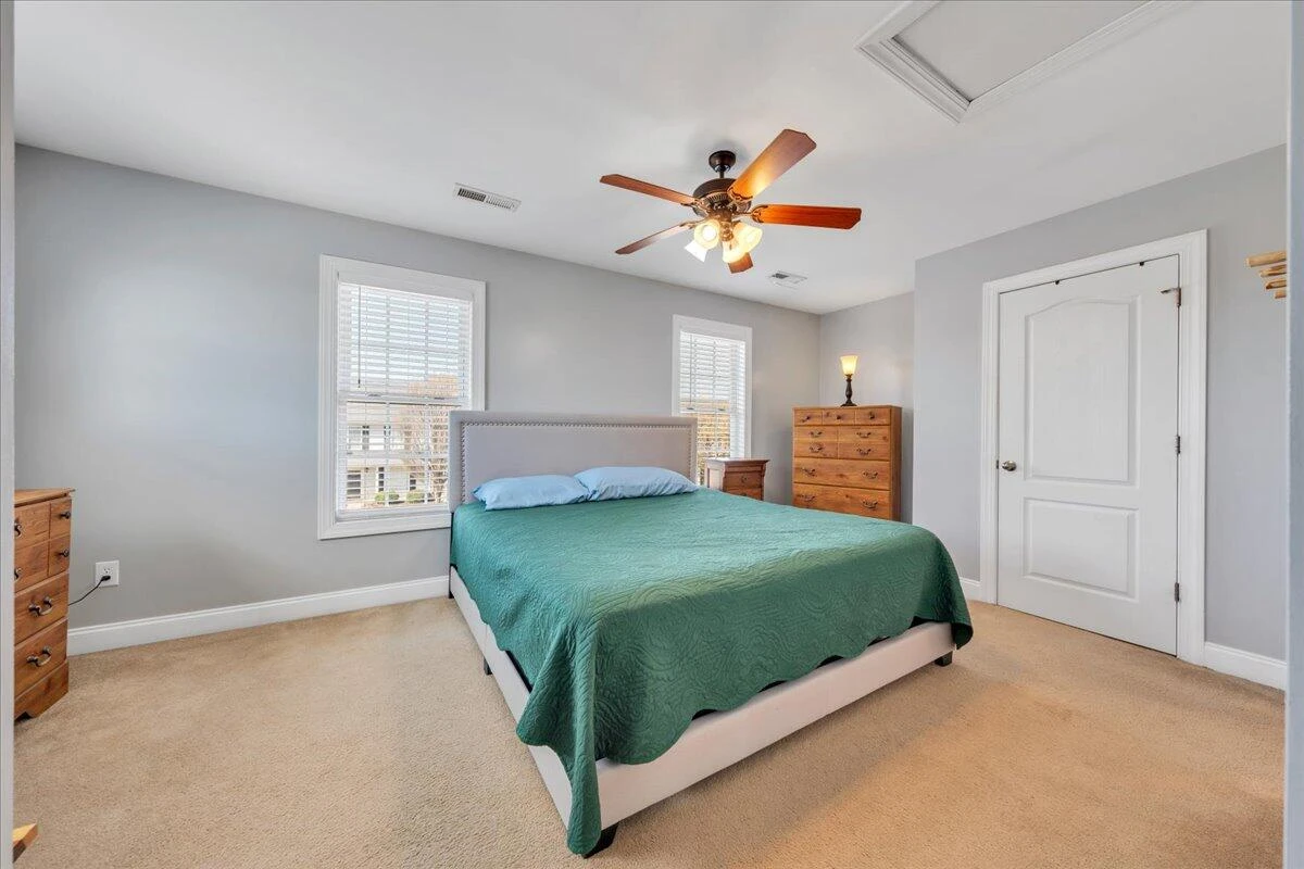 1049 Haymore DR - Photo 21
