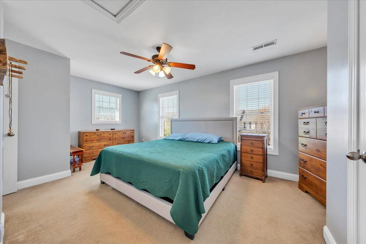 1049 Haymore DR - Photo 22