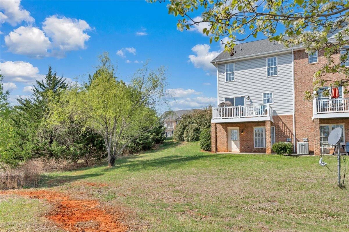1049 Haymore DR - Photo 34