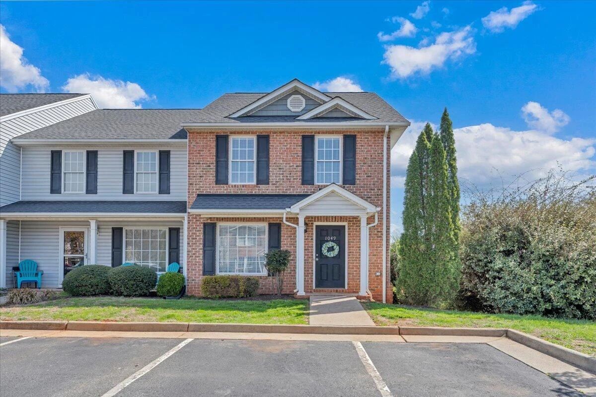 1049 Haymore DR - Photo 36
