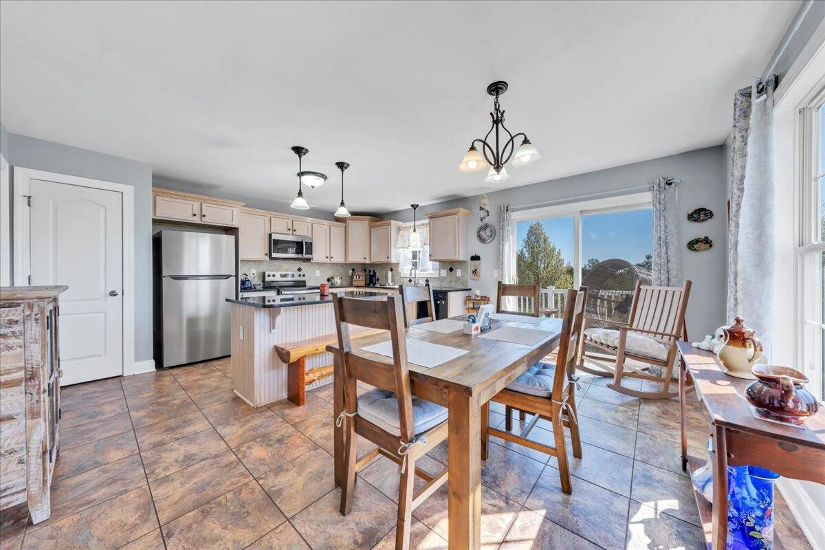 1049 Haymore DR - Photo 9