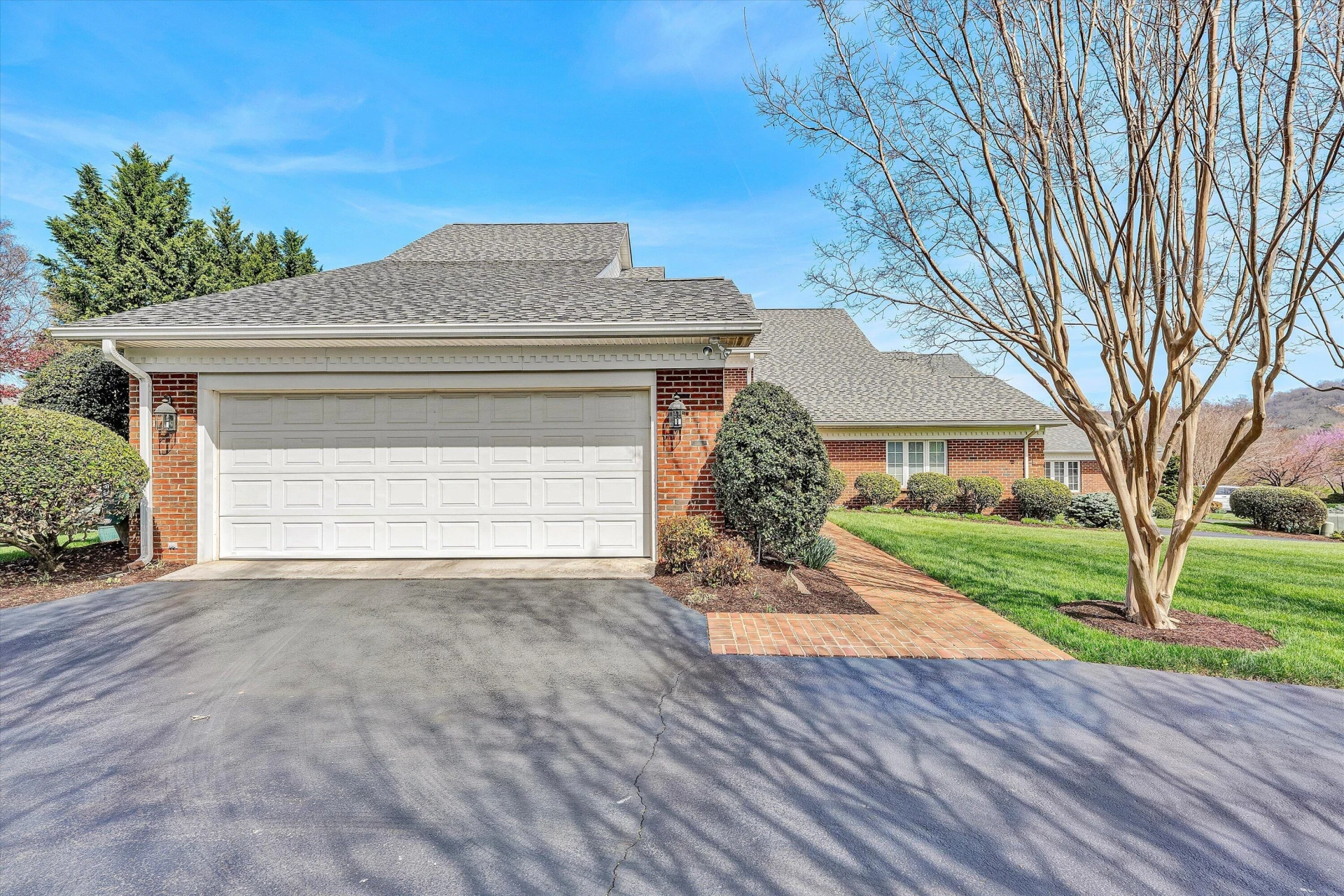 3345 Kingsbury CIR SW - Photo 3