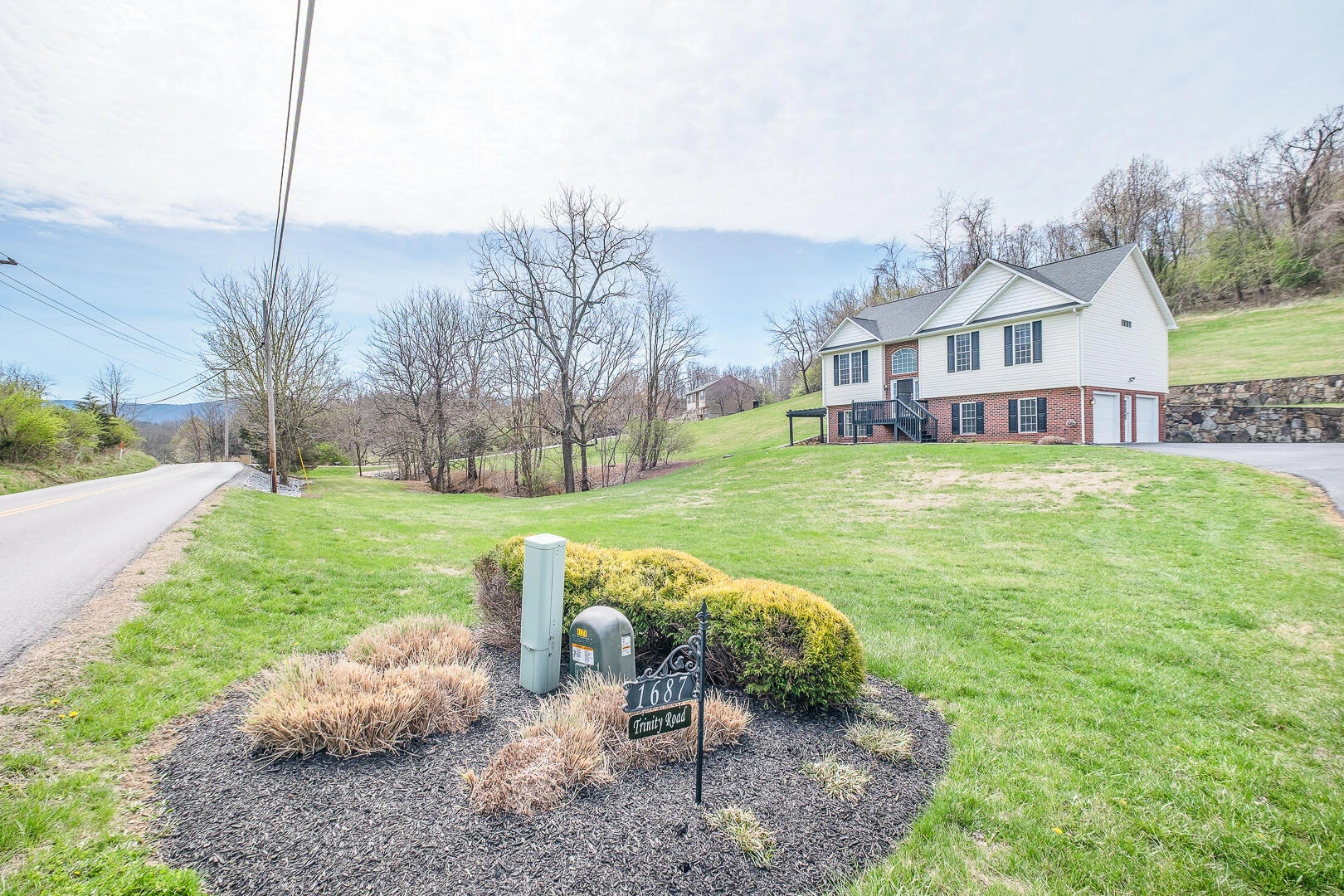 1687 Trinity RD - Photo 10