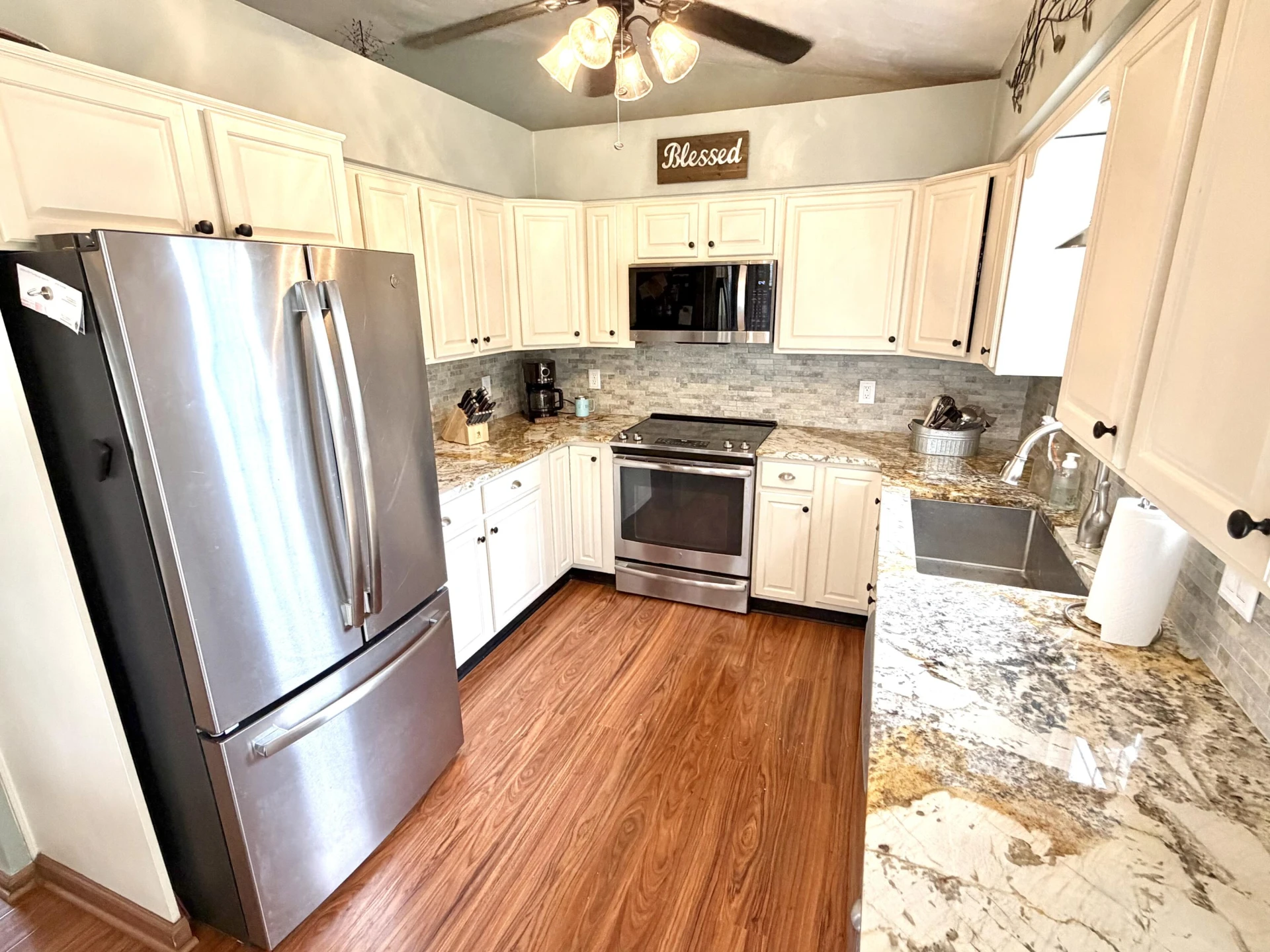6219 Ashmont DR - Photo 16