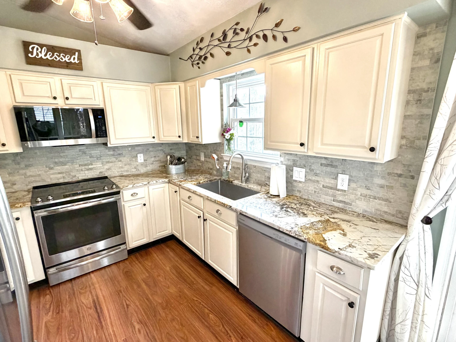 6219 Ashmont DR - Photo 17