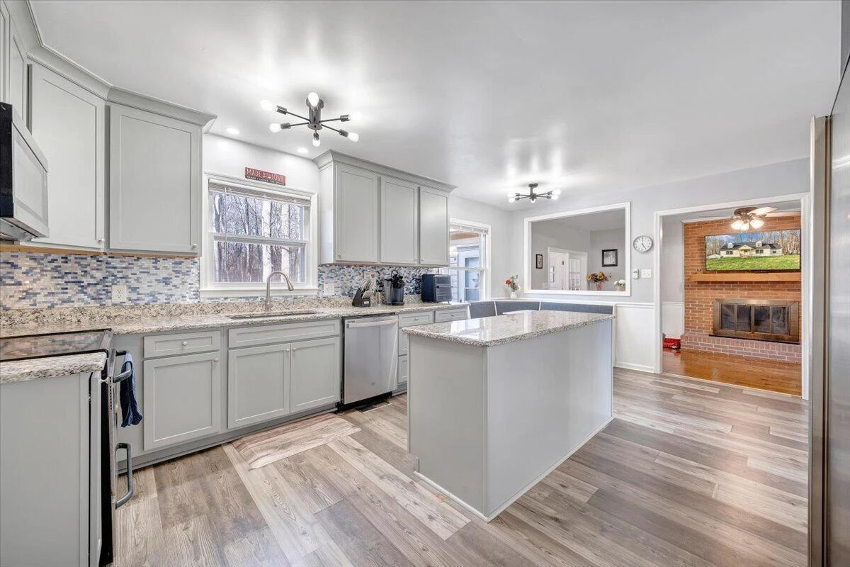 108 Concord CT - Photo 18