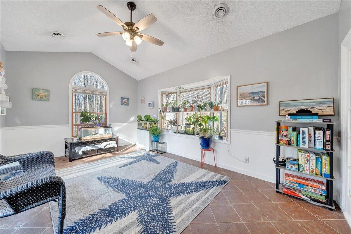 108 Concord CT - Photo 23