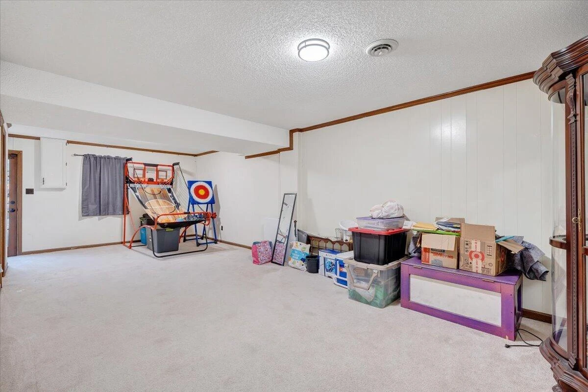108 Concord CT - Photo 43