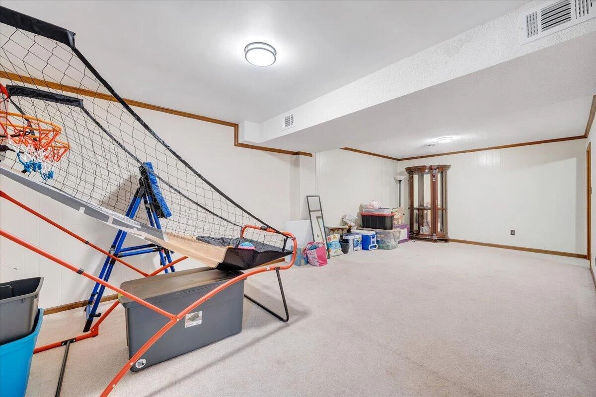 108 Concord CT - Photo 45