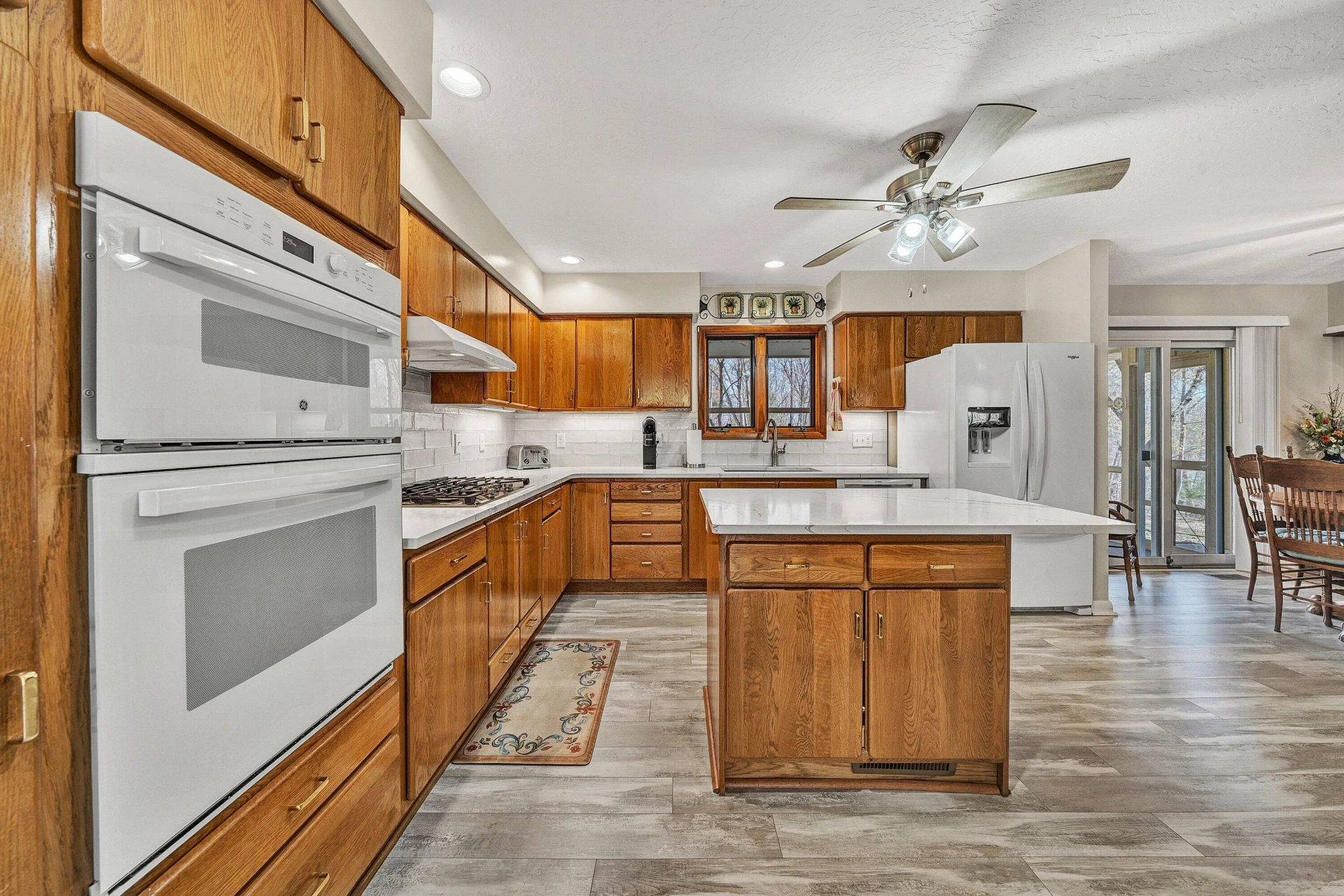 90 Middlecreek CT - Photo 16