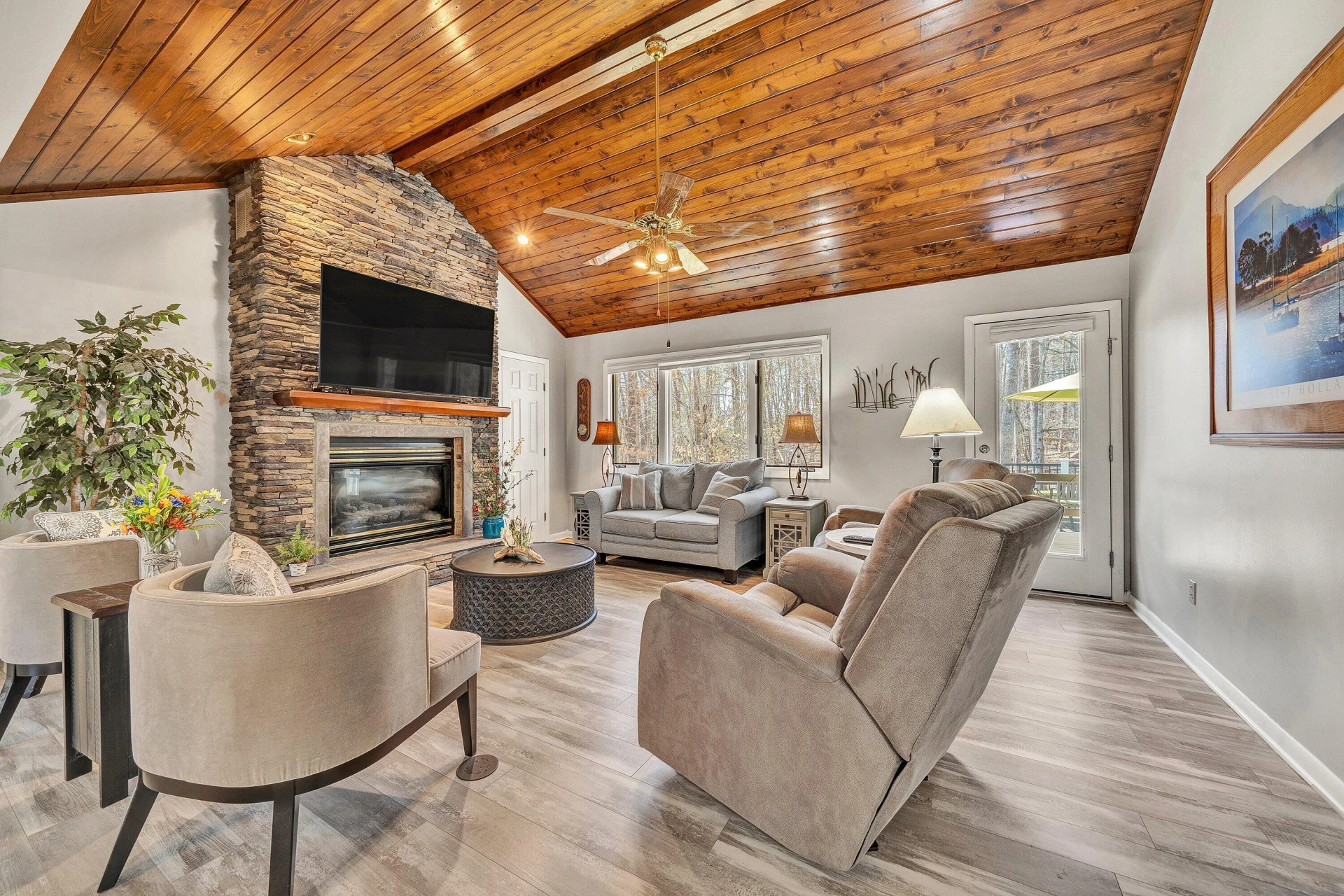 90 Middlecreek CT - Photo 6