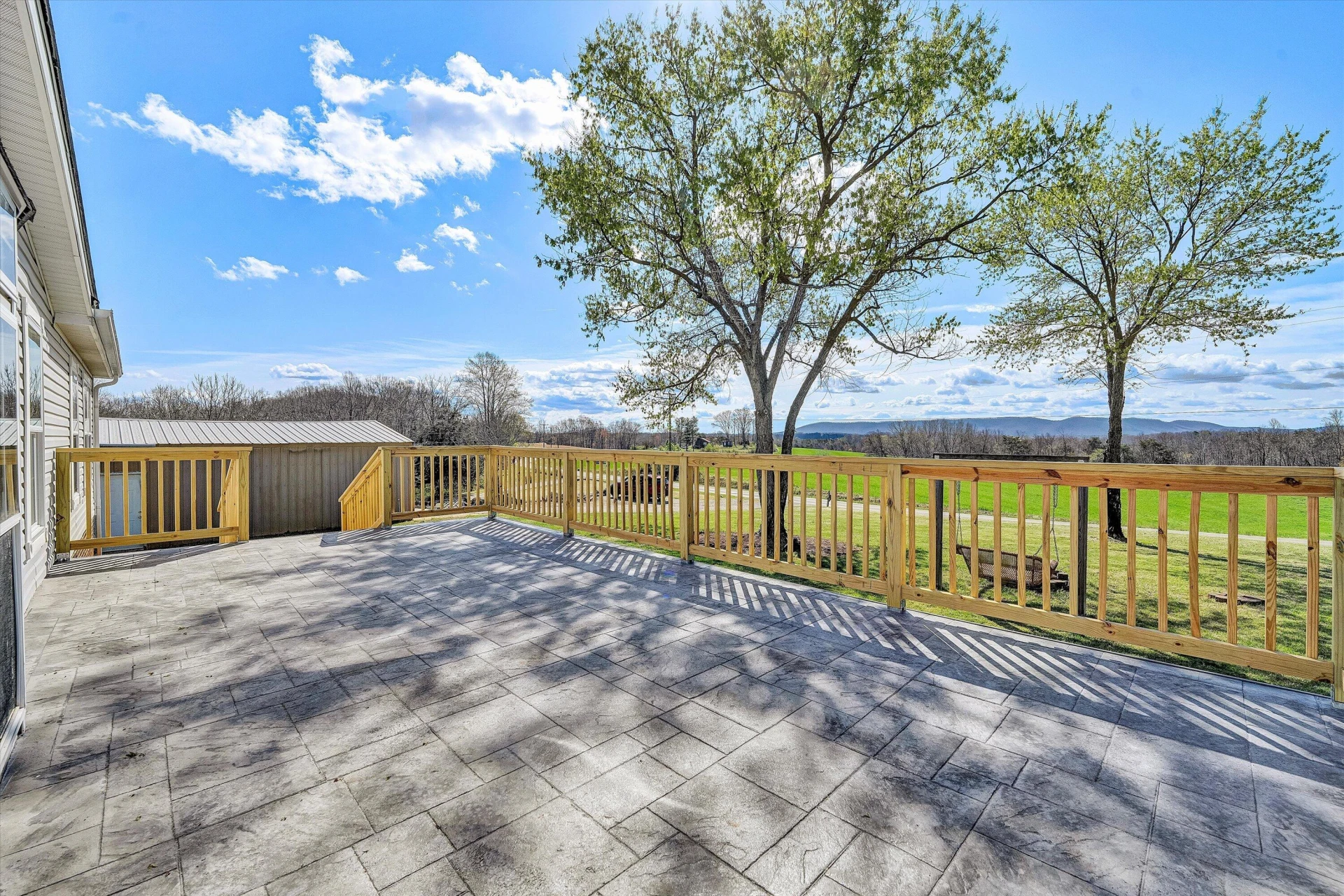 5555 DOE RUN RD - Photo 2