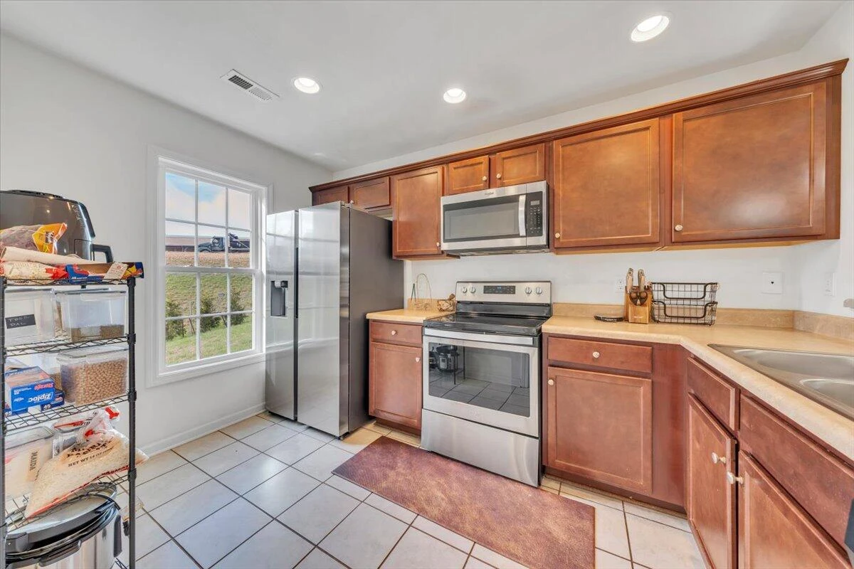 6810 Village Green DR - Photo 14