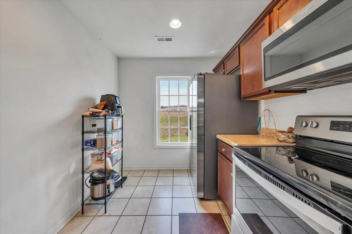 6810 Village Green DR - Photo 16