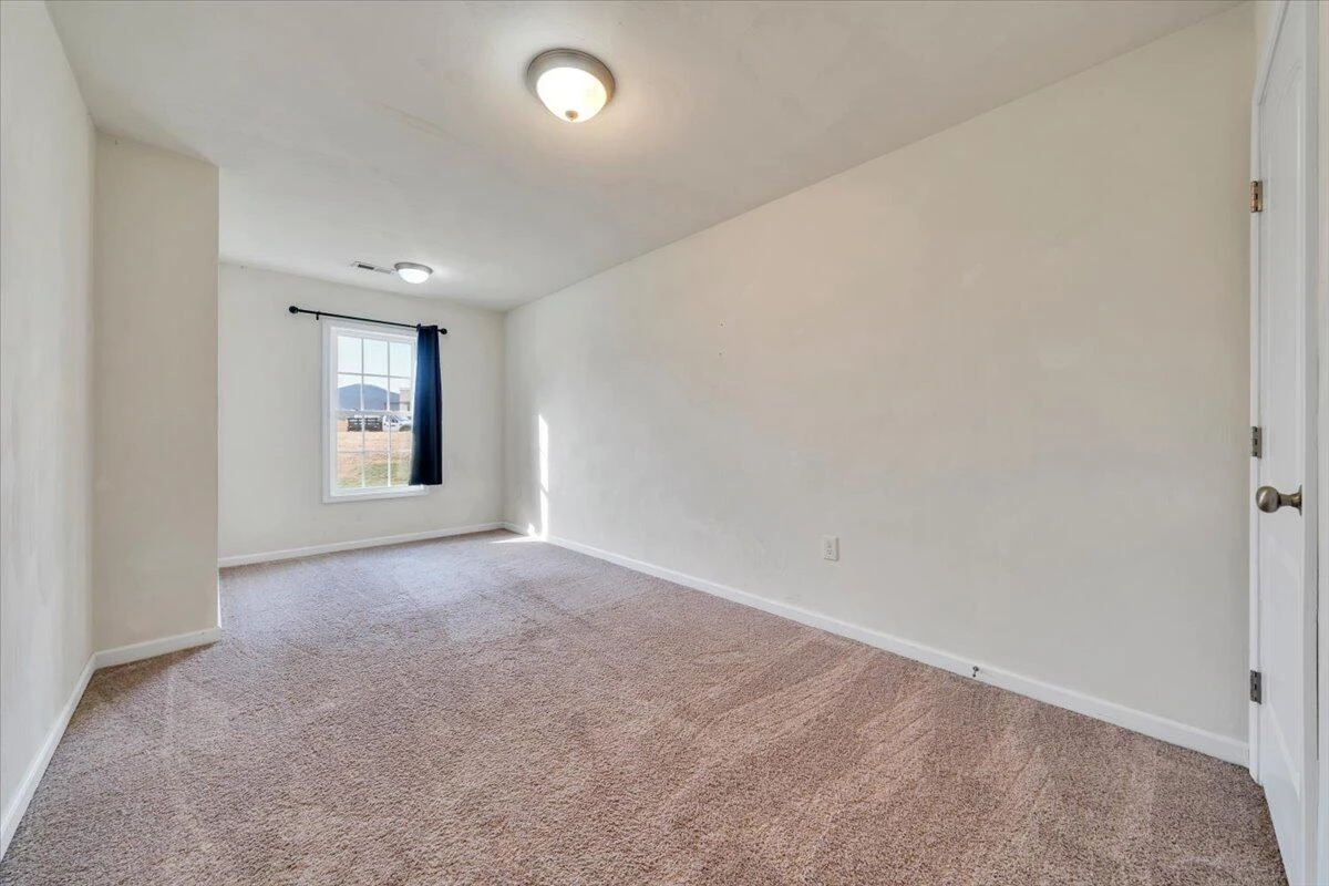 6810 Village Green DR - Photo 32