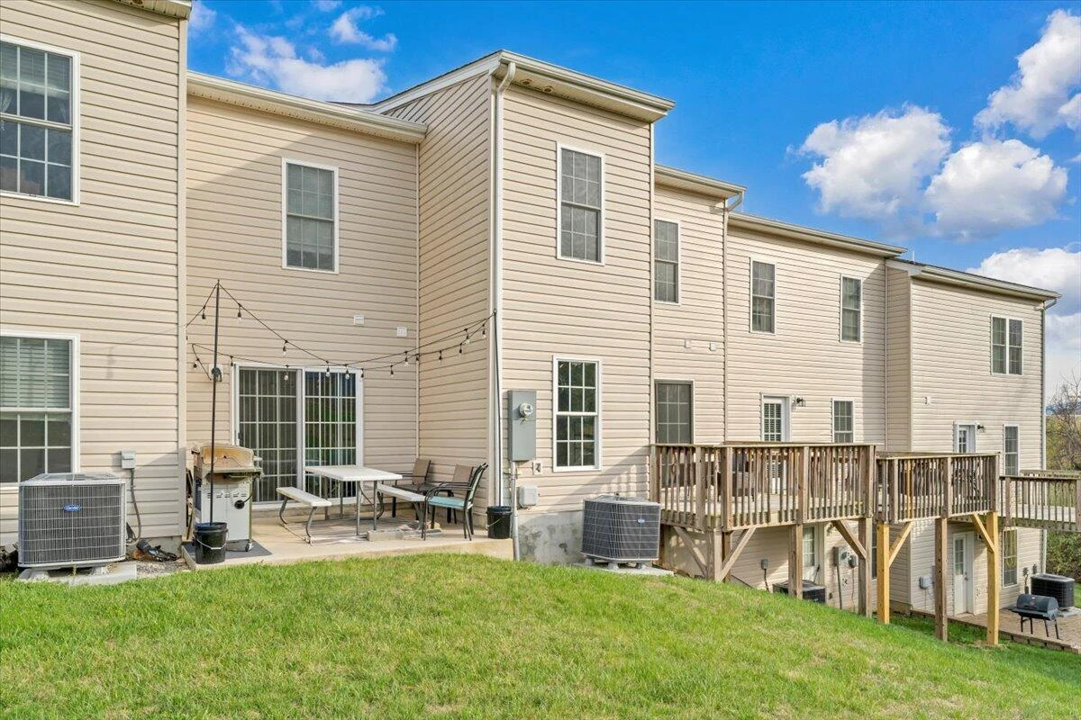 6810 Village Green DR - Photo 36