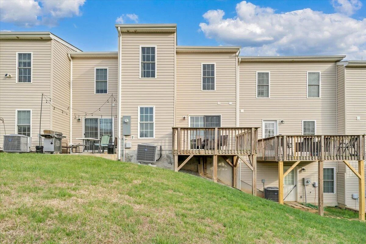 6810 Village Green DR - Photo 37