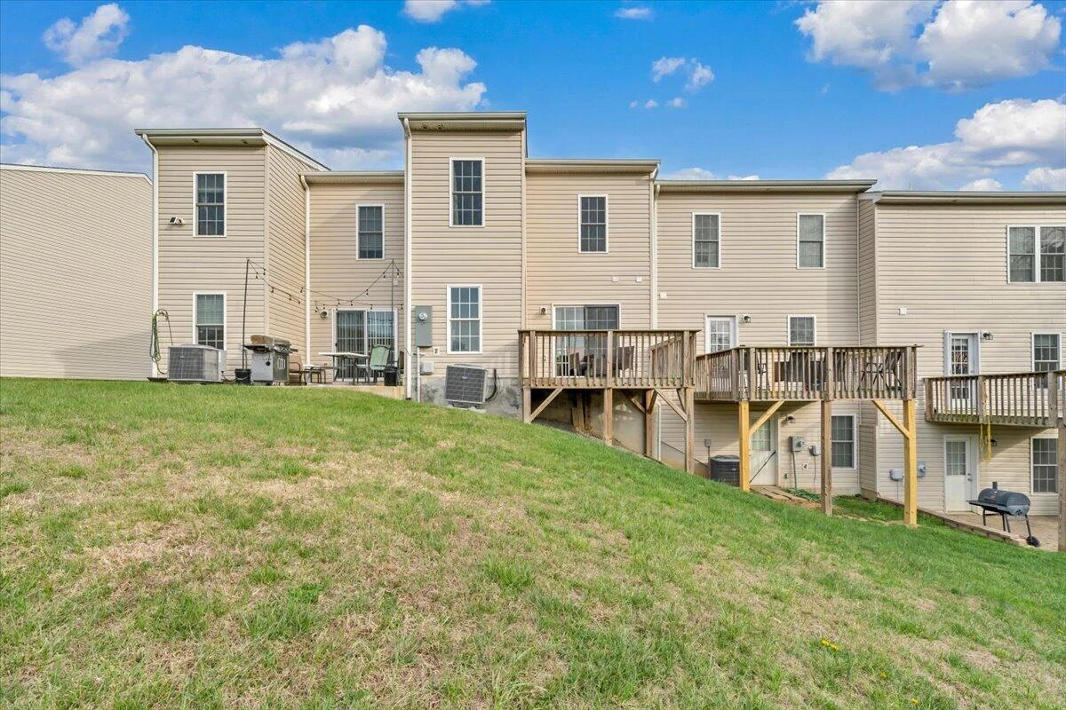 6810 Village Green DR - Photo 38