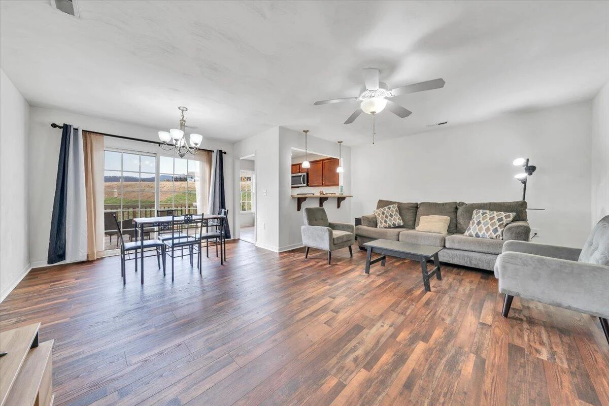6810 Village Green DR - Photo 4