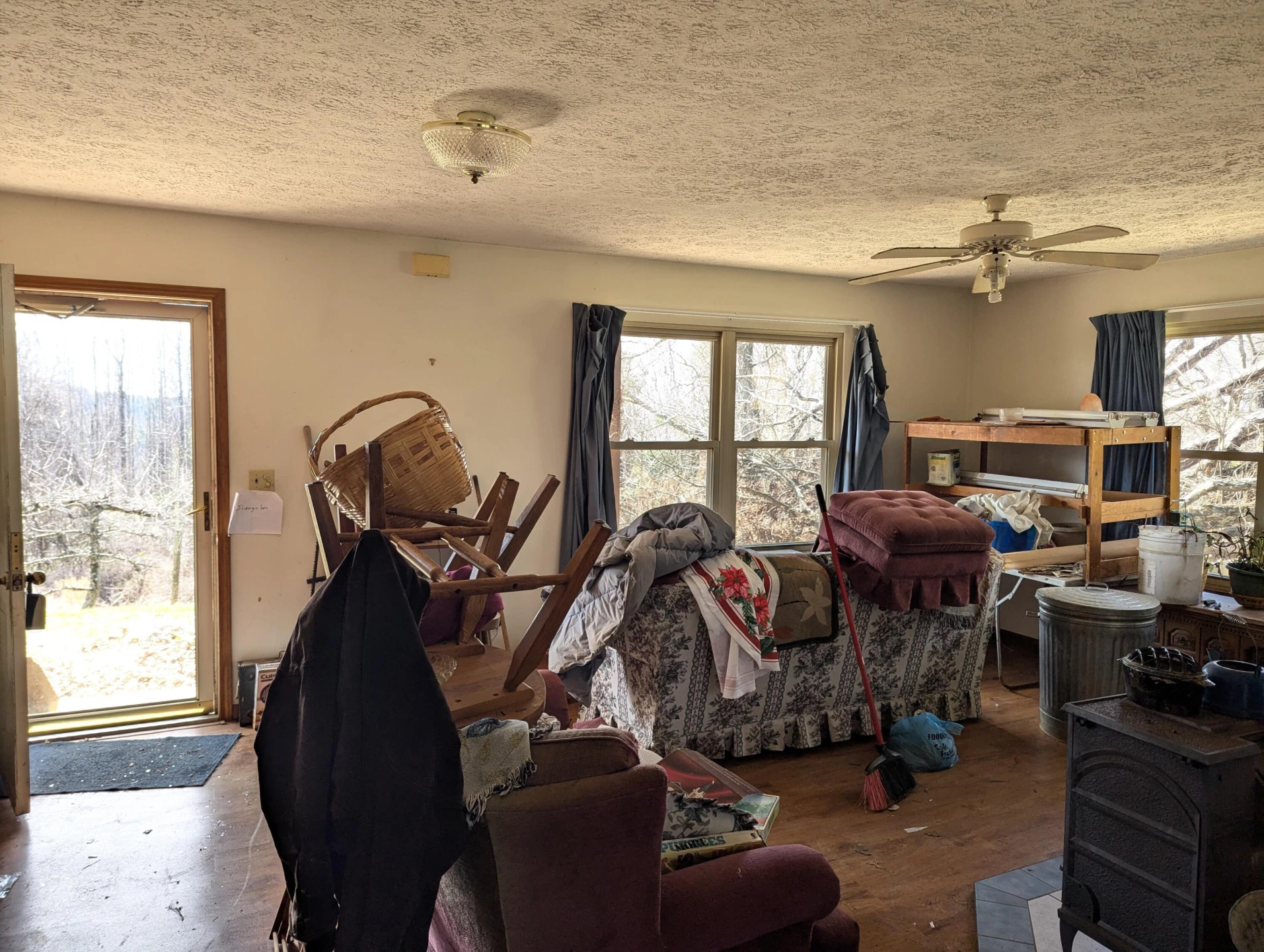 8926 Valley DR SE - Photo 18