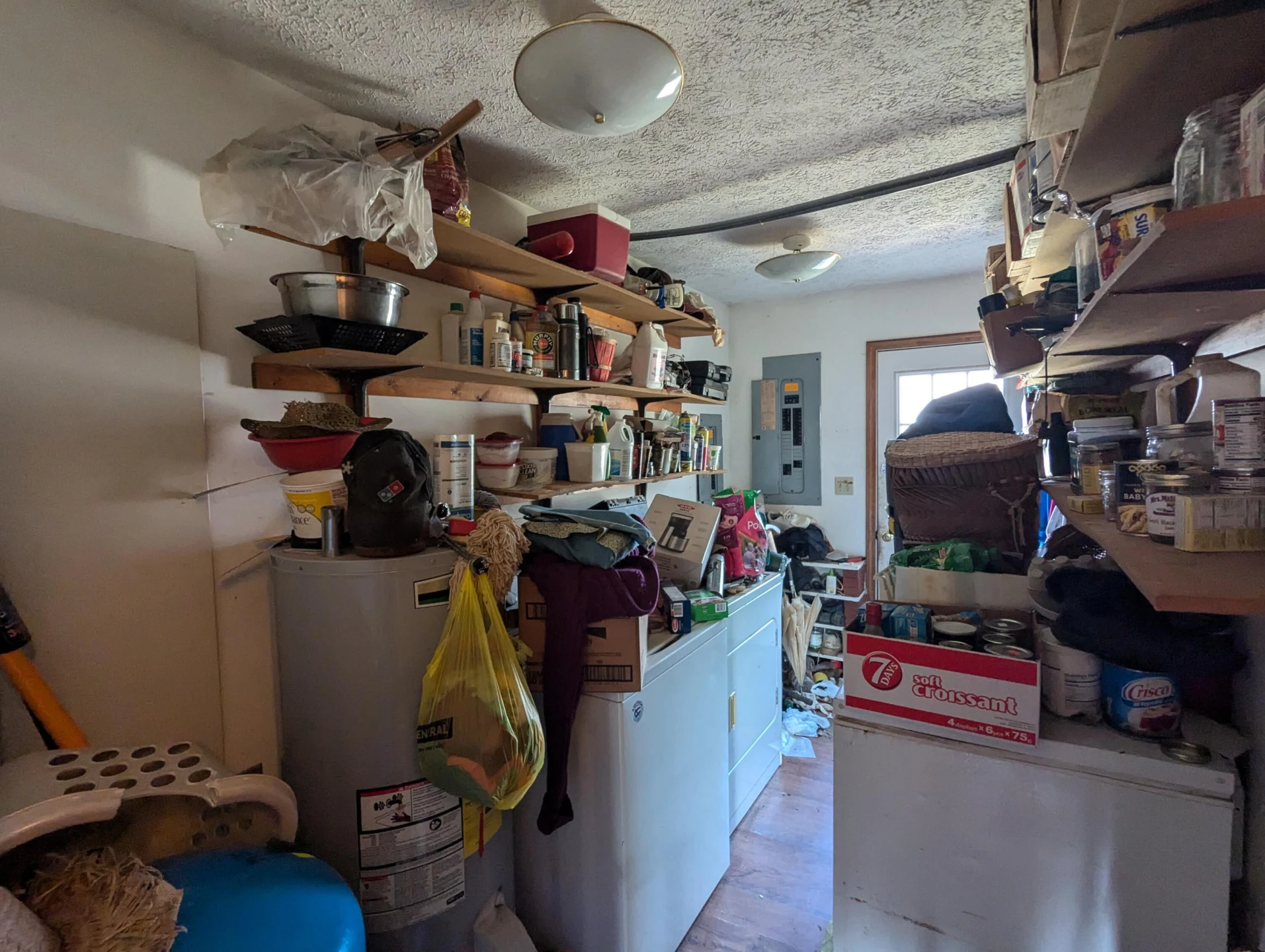 8926 Valley DR SE - Photo 21