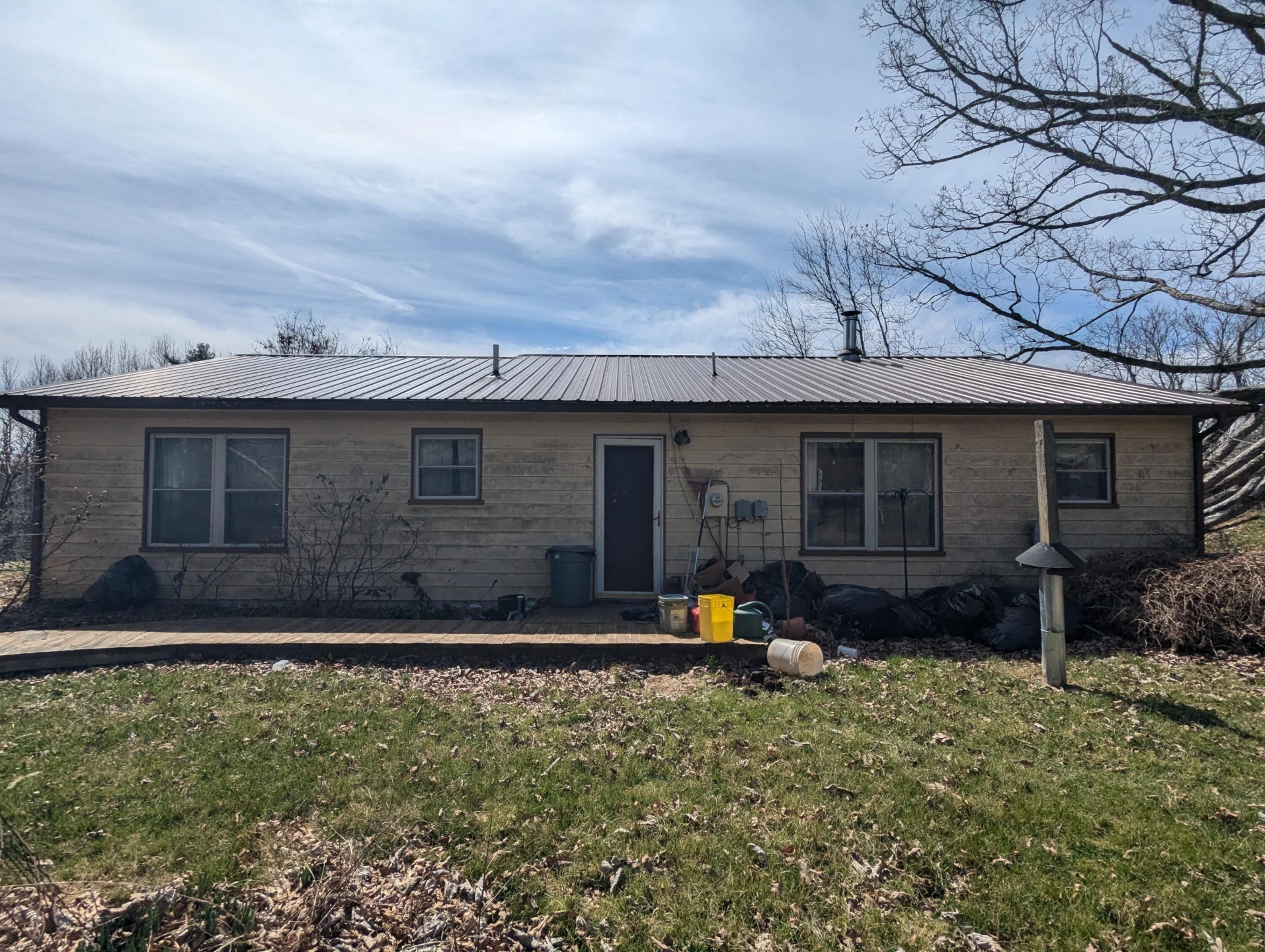 8926 Valley DR SE - Photo 4