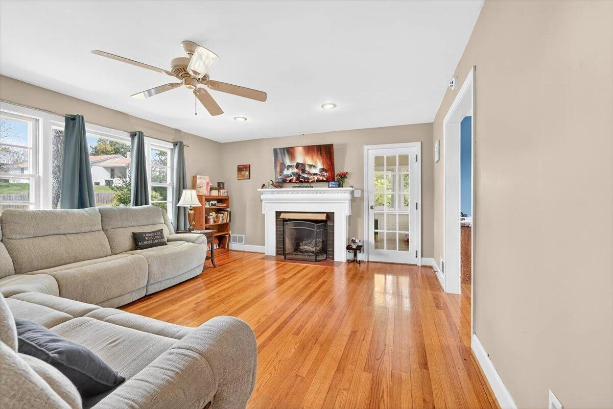 2014 Wynmere DR - Photo 2