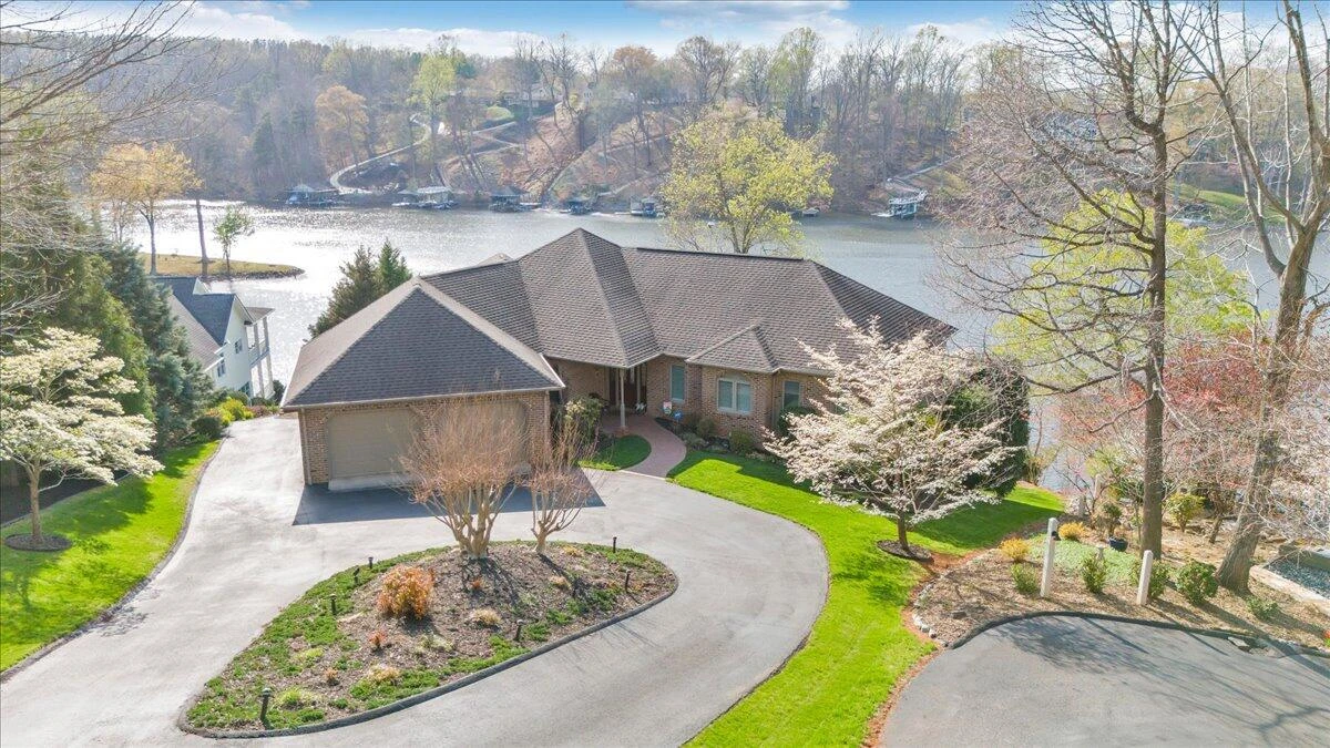 274 Village LN - Photo 112