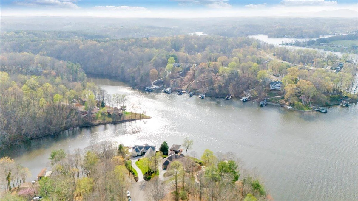 274 Village LN - Photo 128