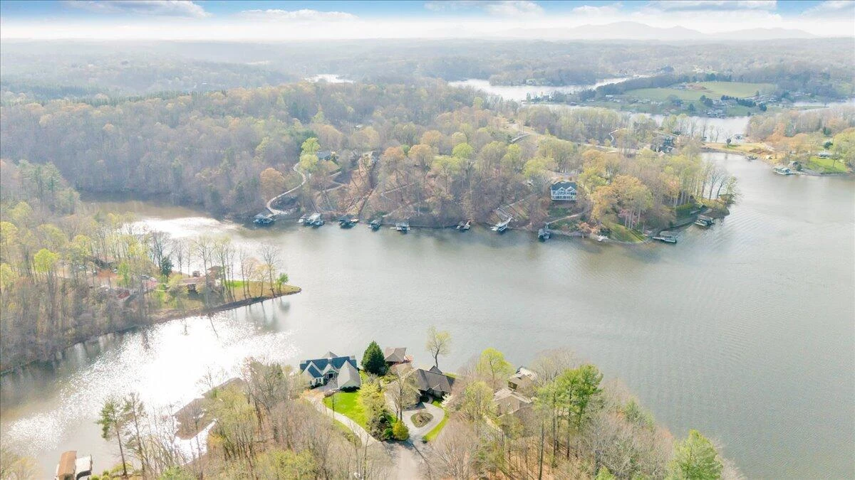 274 Village LN - Photo 129