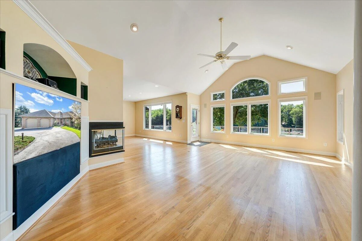274 Village LN - Photo 17