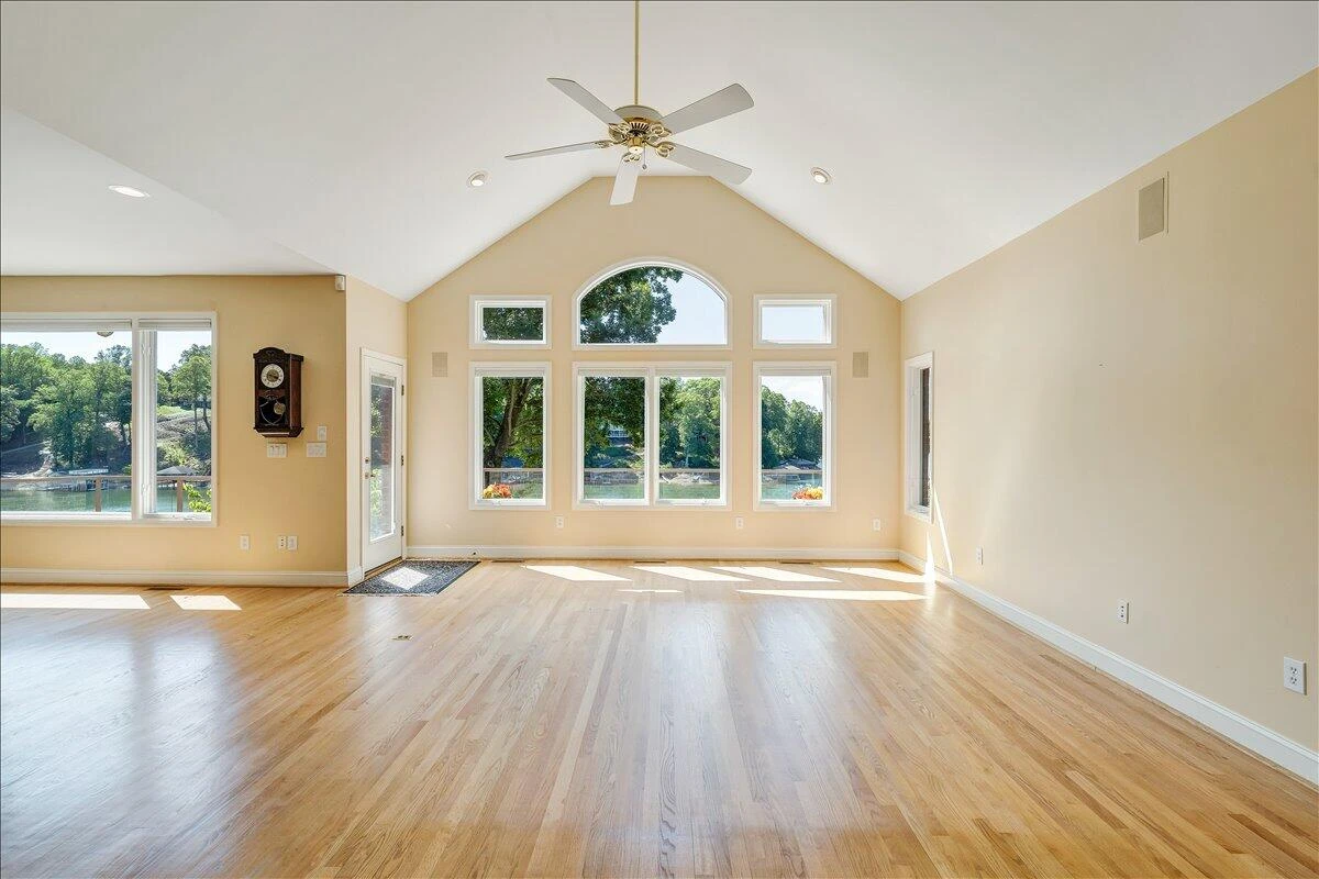 274 Village LN - Photo 19