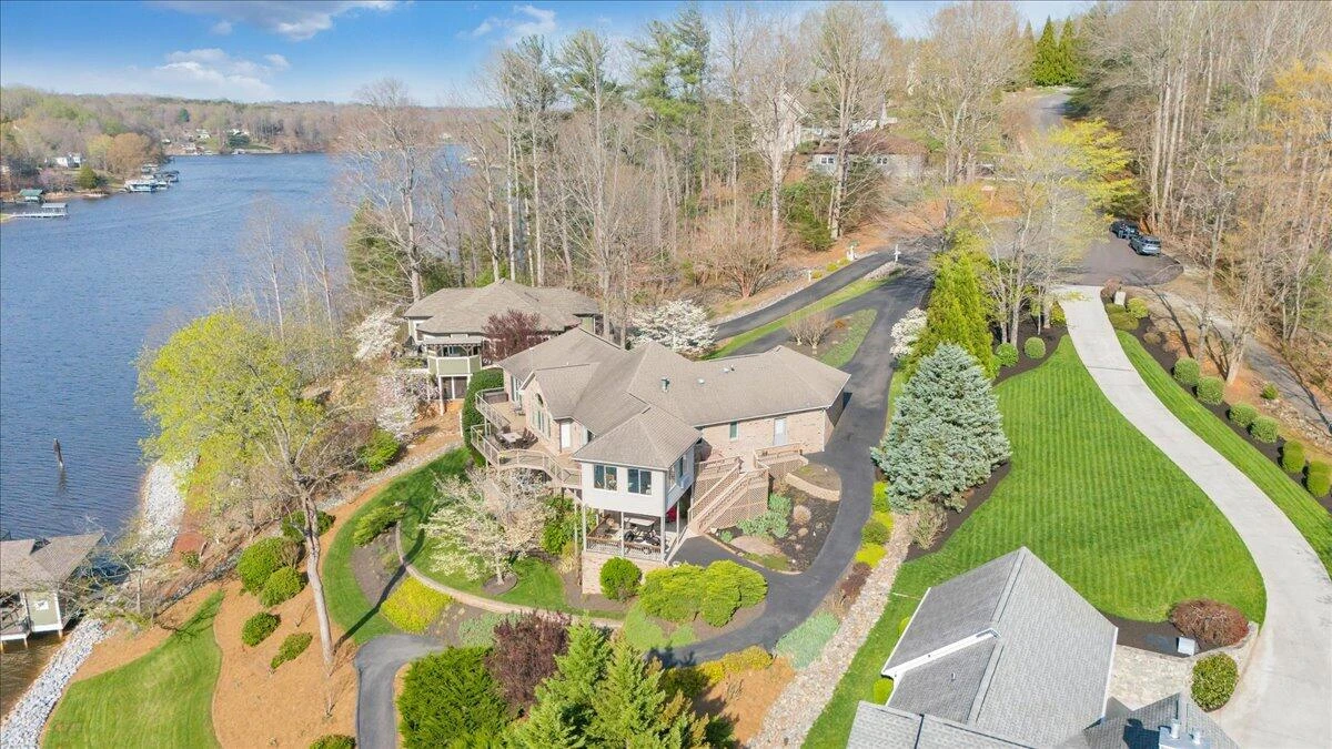 274 Village LN - Photo 6