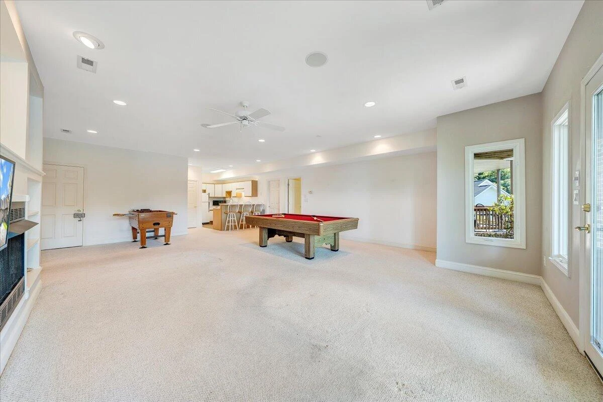 274 Village LN - Photo 68