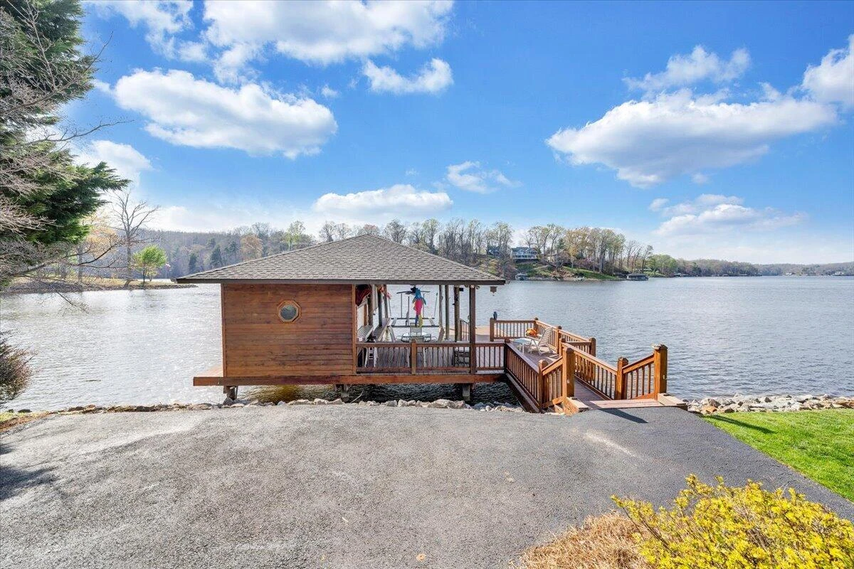 274 Village LN - Photo 99
