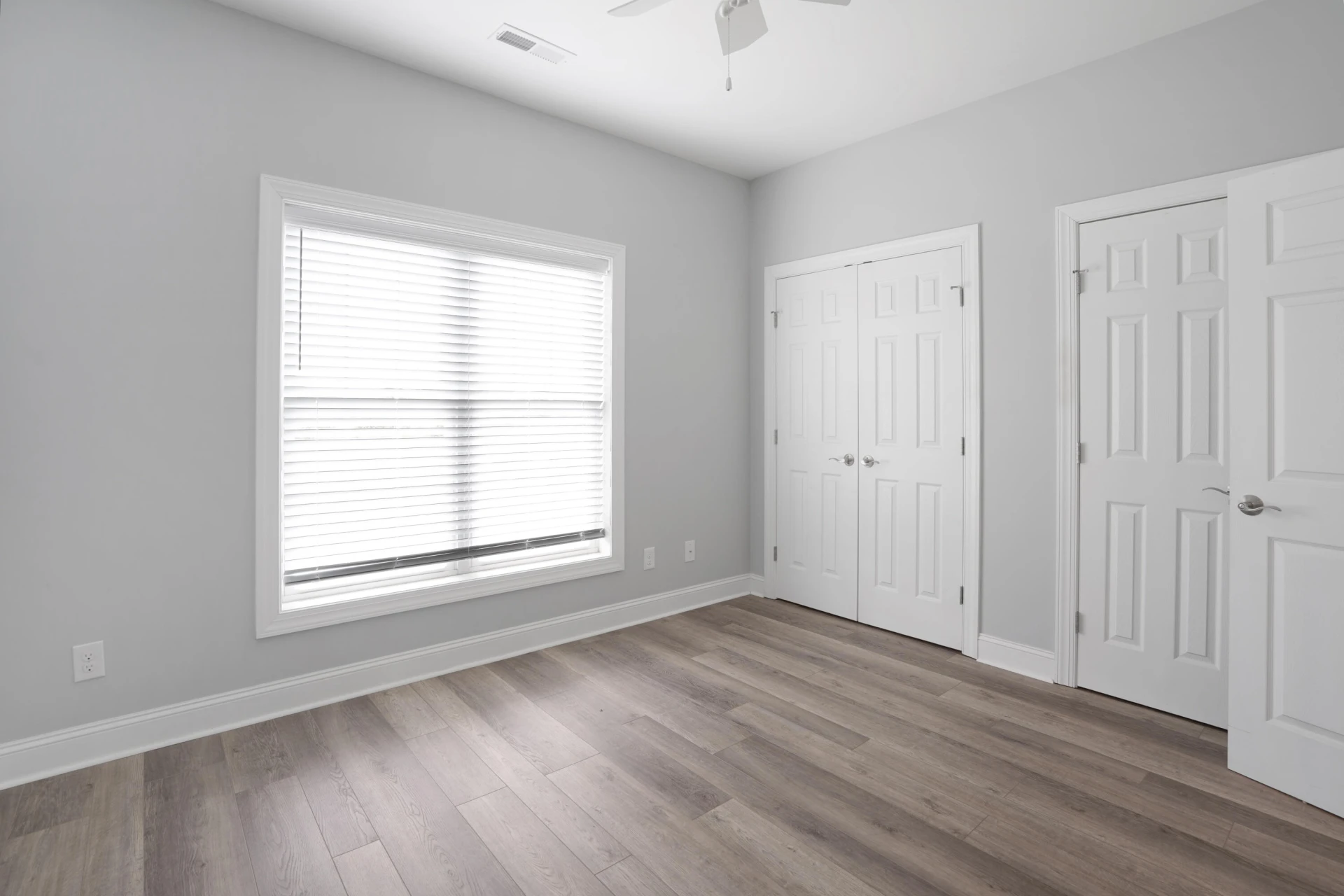 1058 Eagle Crest LN - Photo 54