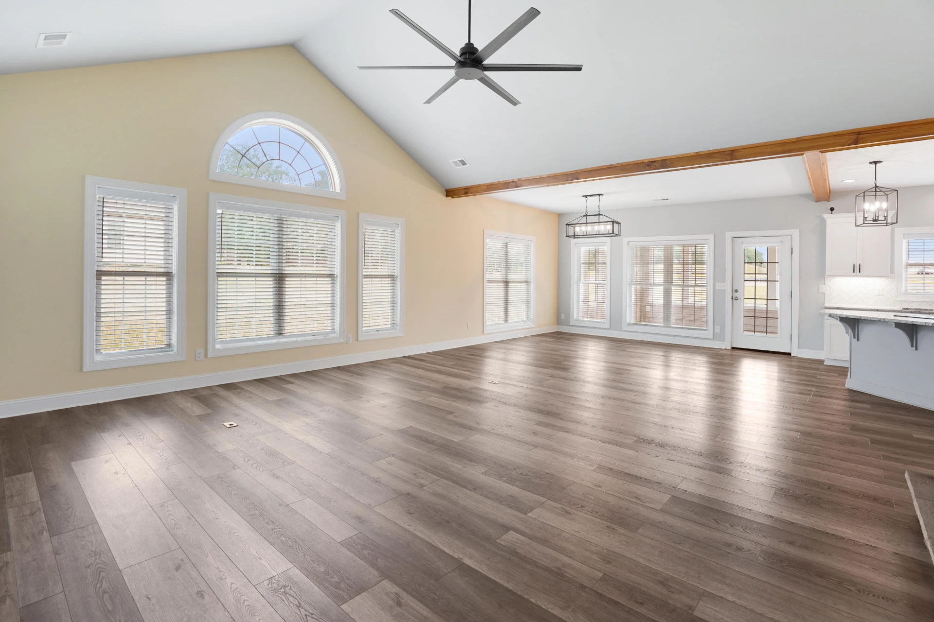 1058 Eagle Crest LN - Photo 7