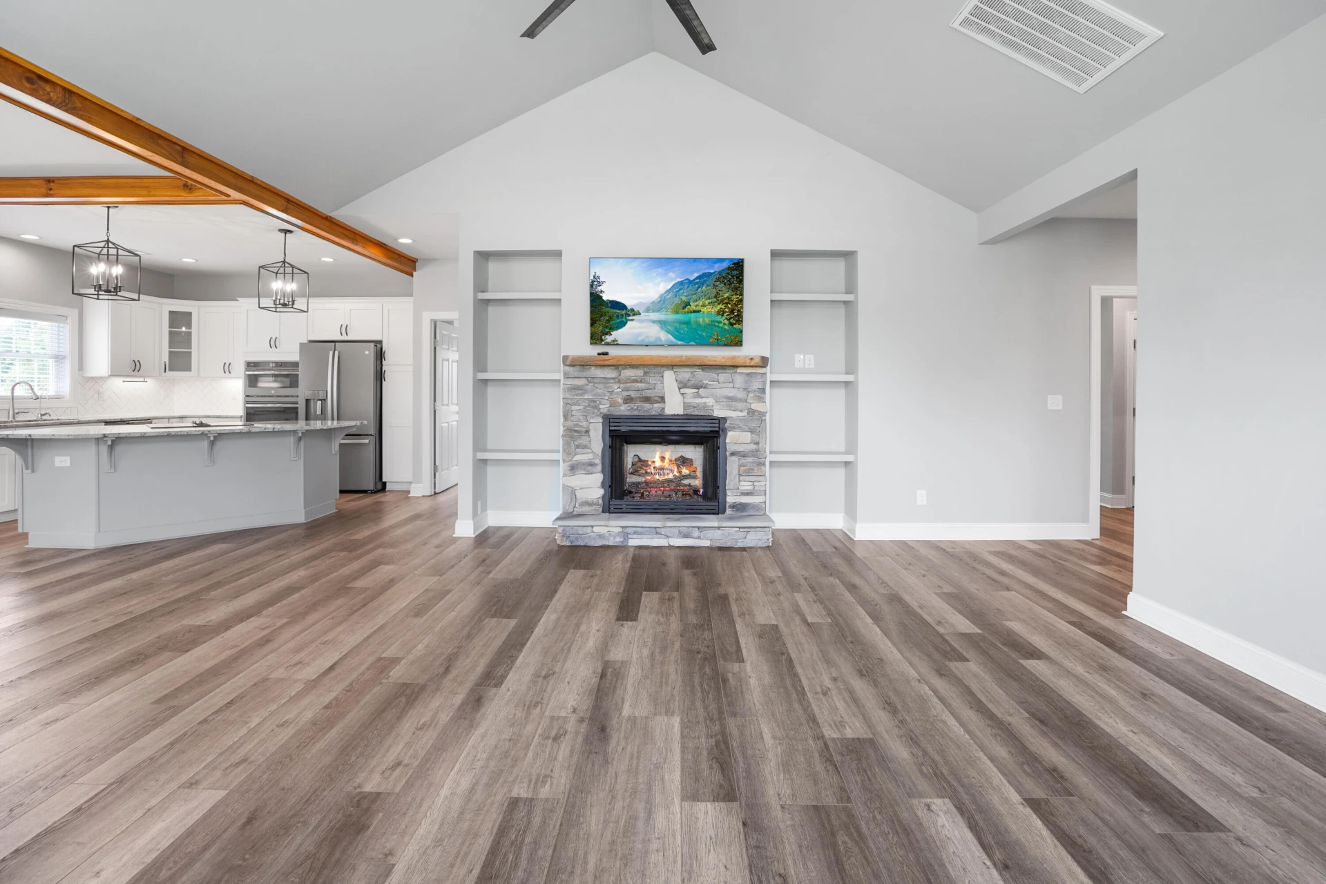 1058 Eagle Crest LN - Photo 9