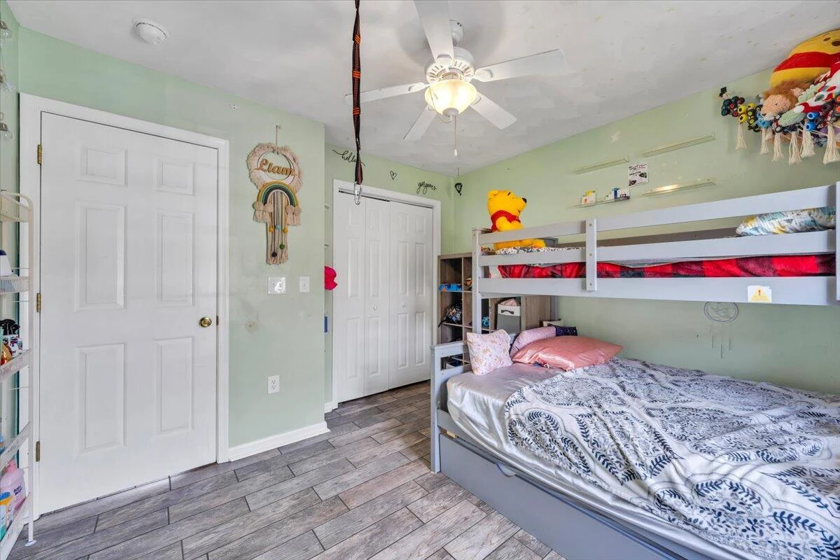 1697 Gordon AVE SE - Photo 21