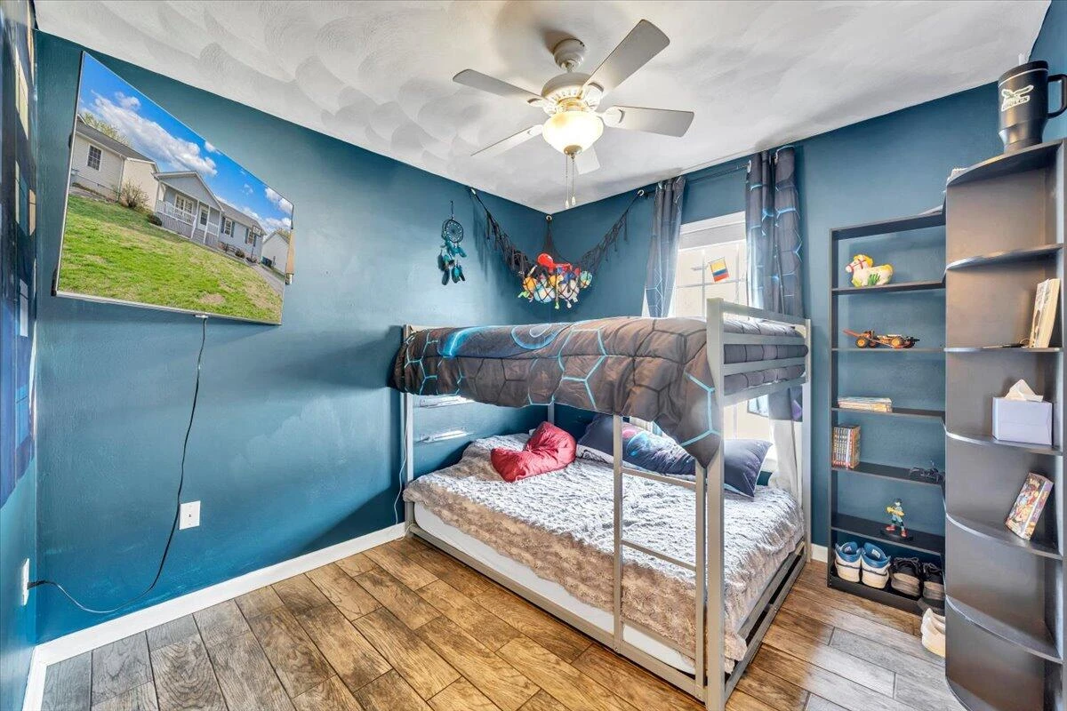 1697 Gordon AVE SE - Photo 22