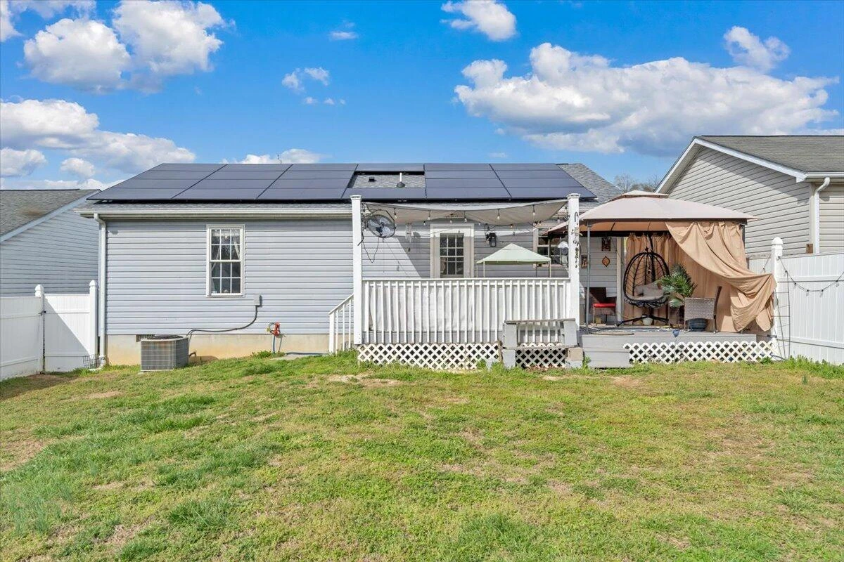 1697 Gordon AVE SE - Photo 31