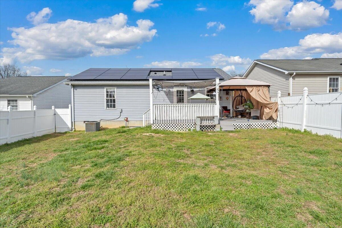 1697 Gordon AVE SE - Photo 32