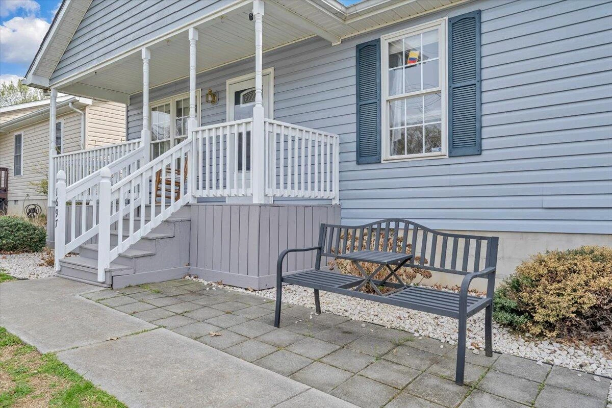 1697 Gordon AVE SE - Photo 35