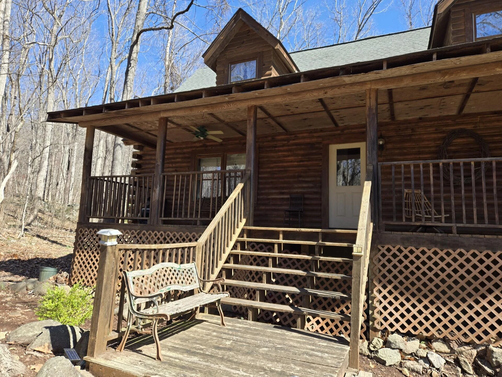 1081 Stoney WAY