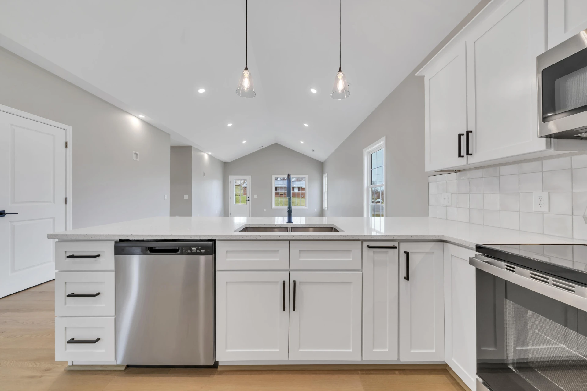 35 Rosamae DR - Photo 14
