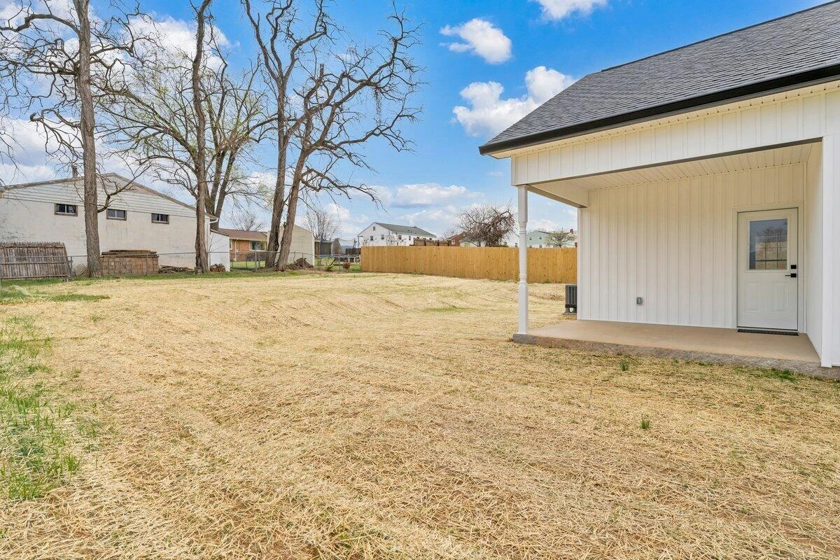 35 Rosamae DR - Photo 33