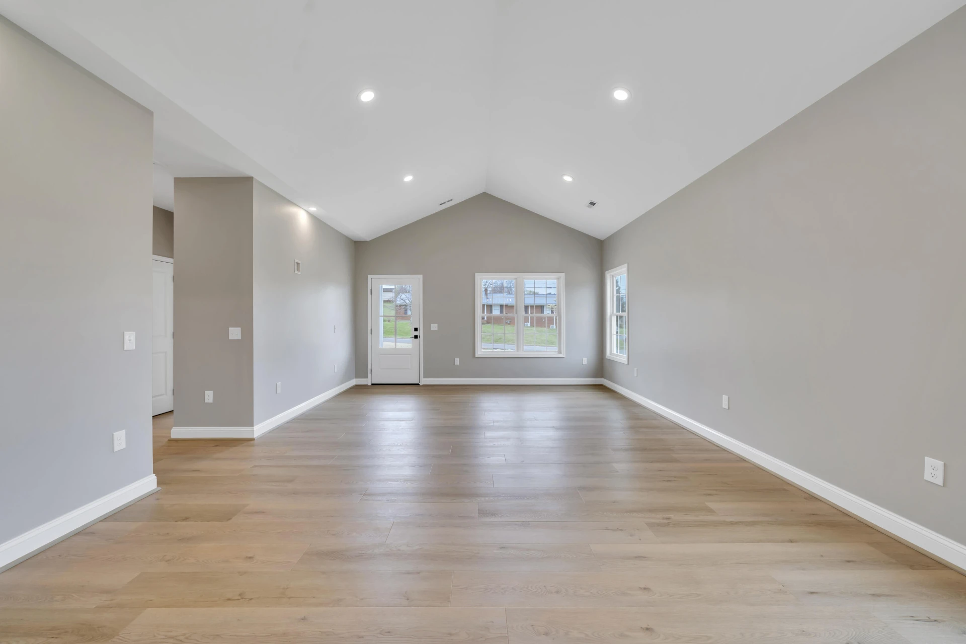 35 Rosamae DR - Photo 9