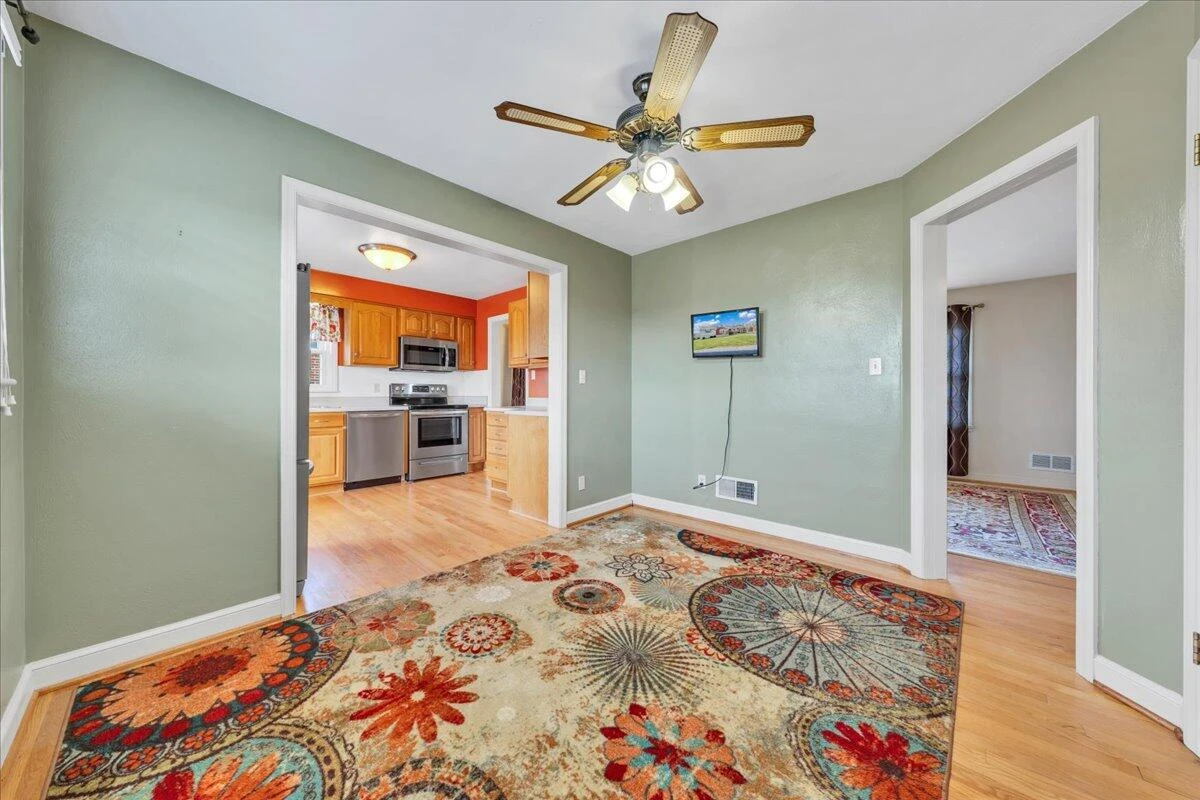 19 Hillmount DR - Photo 11