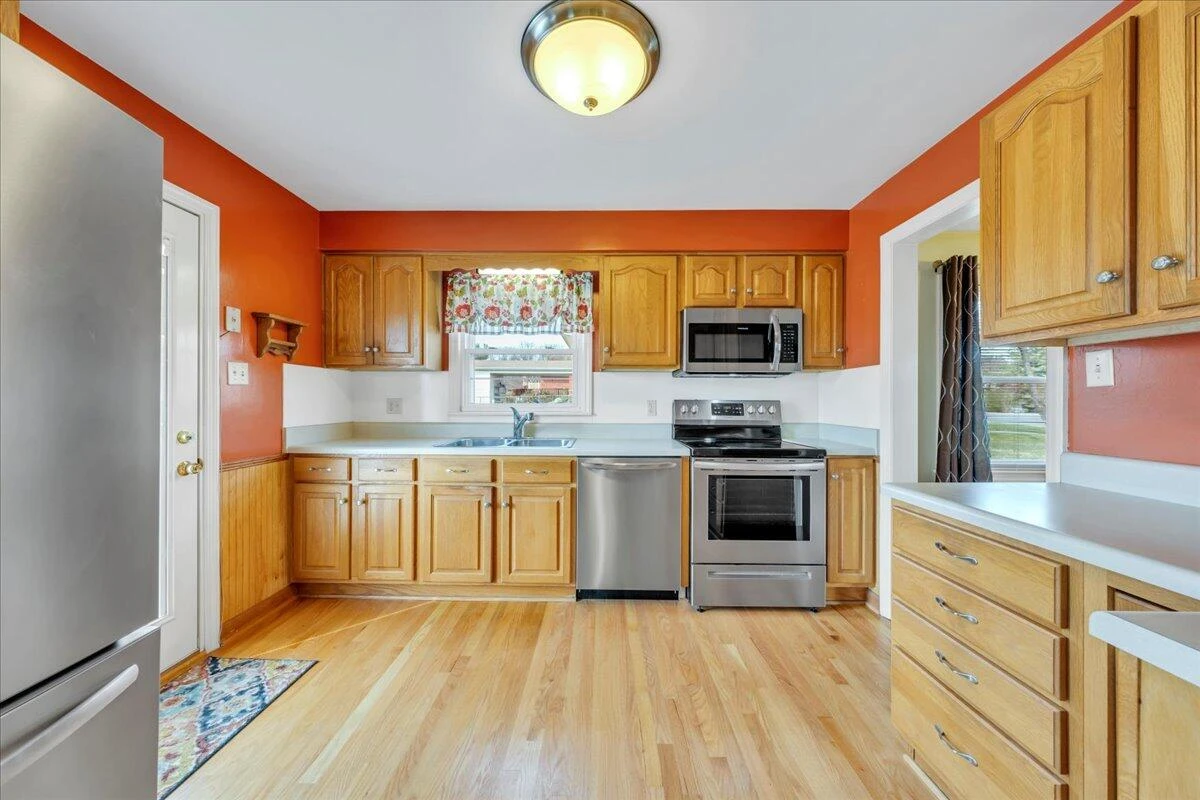 19 Hillmount DR - Photo 12